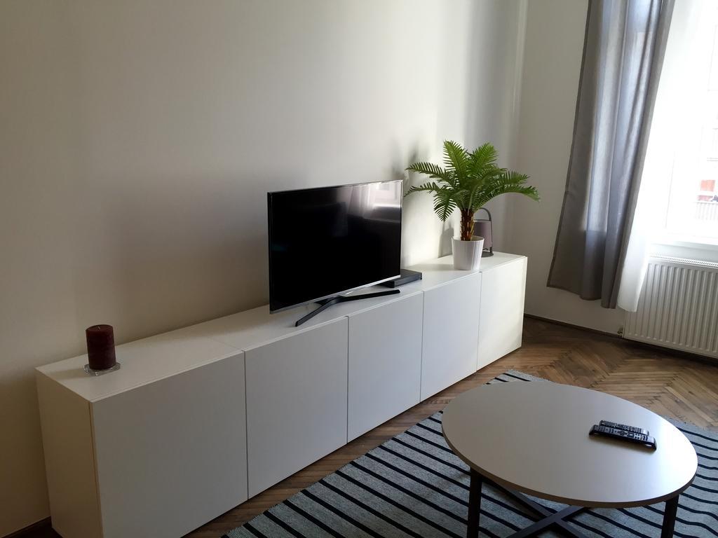 White Dream Home Budapest Phòng bức ảnh